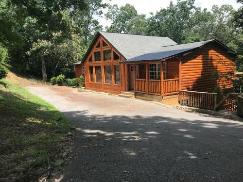 Black Bear Cinema 4819 - Four Bedroom Cabin