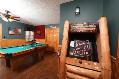Just Hanging Out - Three Bedroom