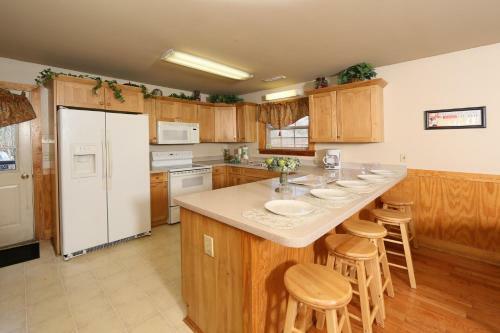 Cedar Falls (#8) - Three Bedroom