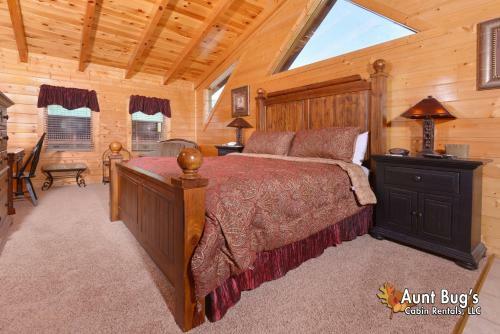 Whispering Creek #302 - Three Bedroom Cabin