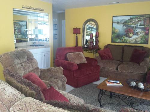 Stimson Three-bedroom Apartment #212