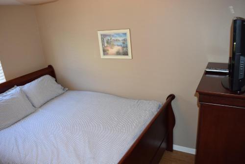 345 Hinds Two-bedroom Holiday Home