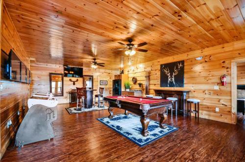 Foxwood Mansion Cabin