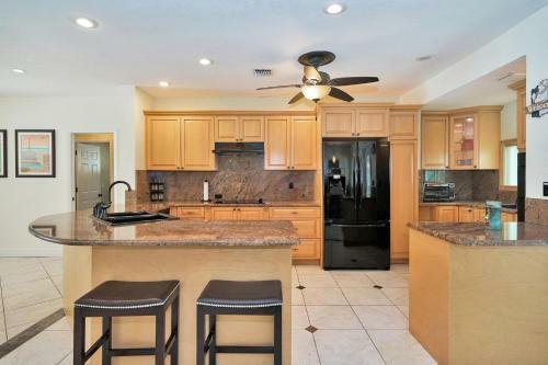 Affinity Robbins -five Bedroom Home