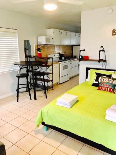 Petrina Studios Apartments