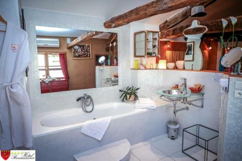 Exclusive Hotel Renaissance