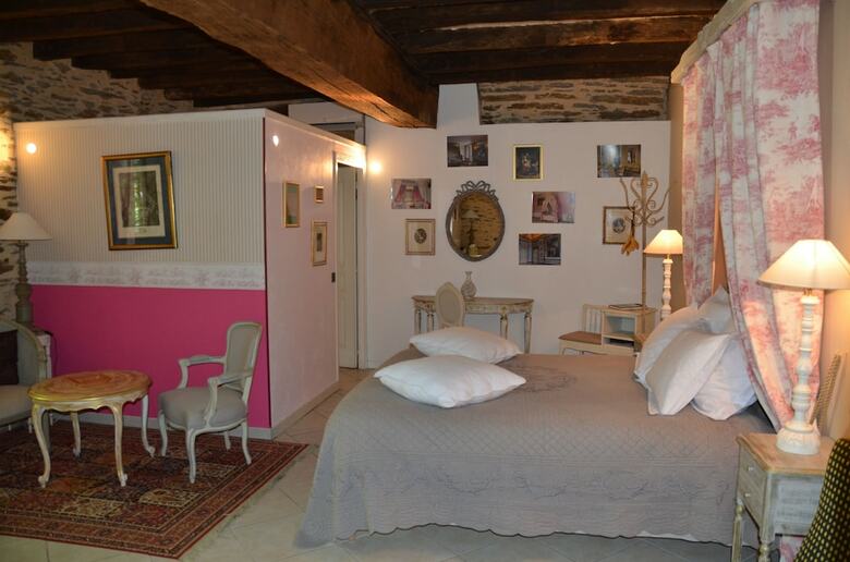La Tour Du Lion - Guest House