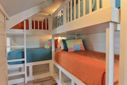 Cinnamon Shore- Family Tides 115 Se