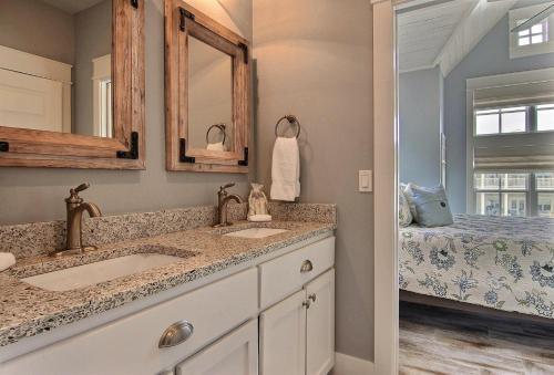 Cinnamon Shore- Family Tides 115 Se