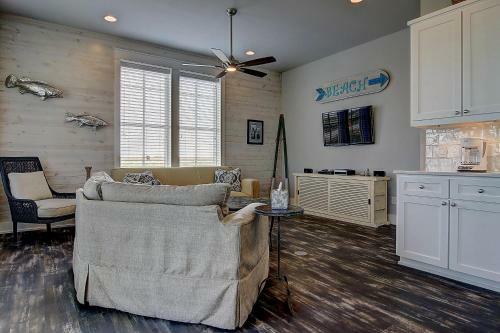 Cinnamon Shore- Happy Ours 125 Fi