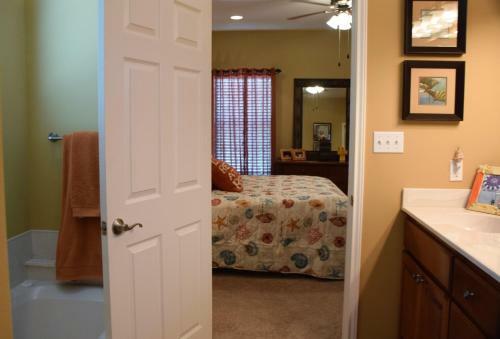Kosta's Kasa - Three Bedroom Townhome