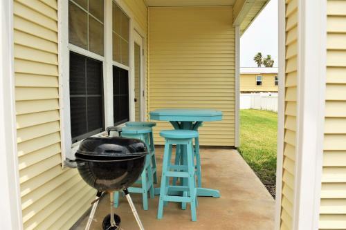 701ns Barefoot Getaway - Two Bedroom Townhome
