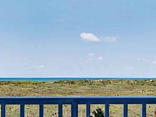 Apartamento Beachfront Penthouse Condo