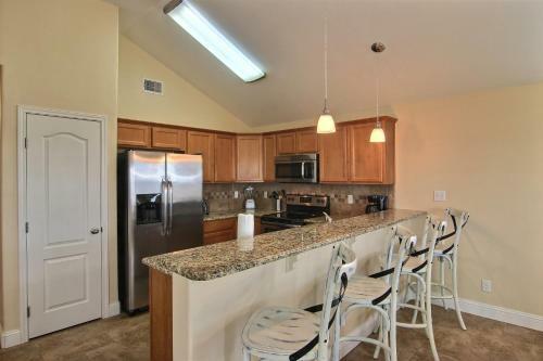 The Beach Hive El412 Home