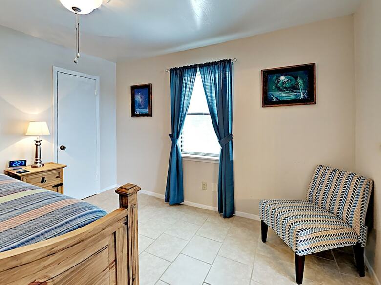 Lowki Upper - One Bedroom Bungalow