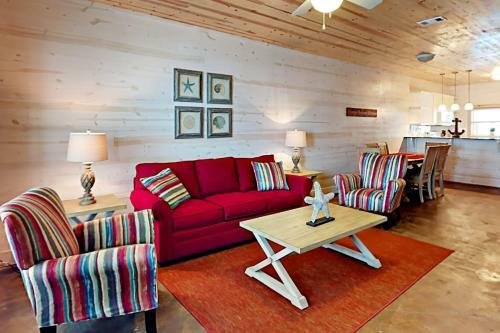 The Commons 402 - Three Bedroom Townhome