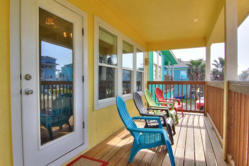 Sunny And Chairs Home
