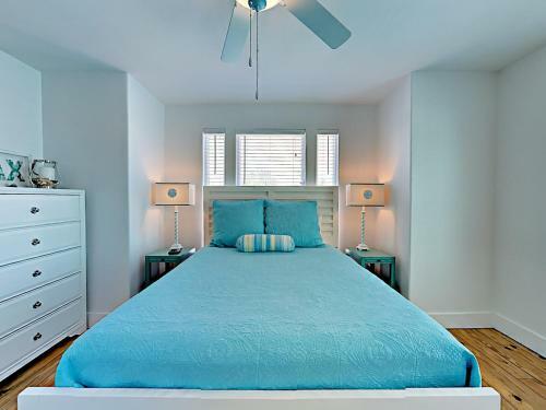 The Commons 801 - Three Bedroom Townhome