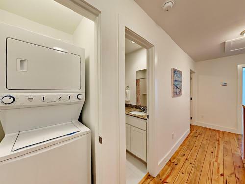 The Commons 403 - Three Bedroom Townhome
