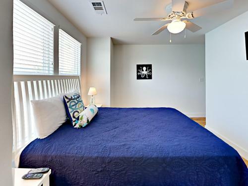 The Commons 403 - Three Bedroom Townhome
