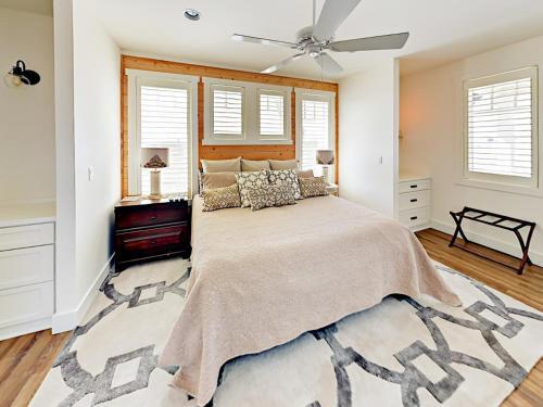 785 Silver Leaf Home