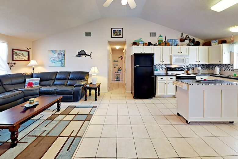 Southern Comfort - Two Bedroom Duplex
