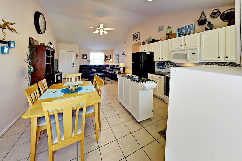 Southern Comfort - Two Bedroom Duplex