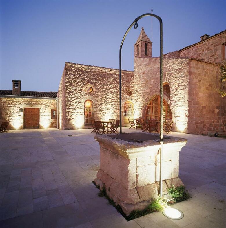 Hotel Parador Cardona