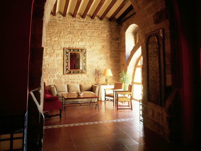 Hotel Parador Cardona