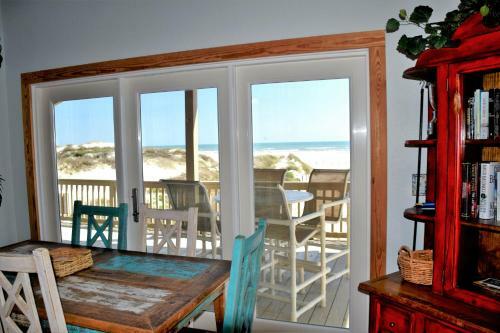 3306 On The Beach - Three Bedroom Home