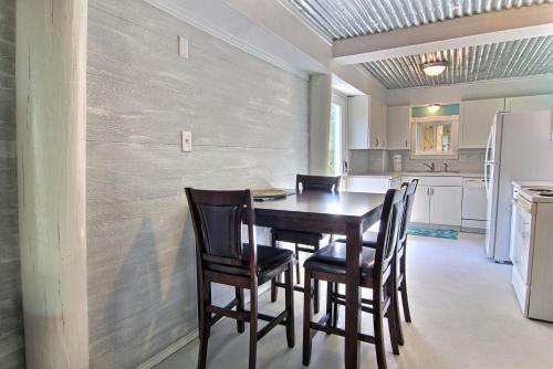 4 Palms Ad628 Home