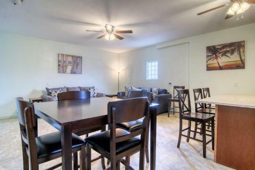 146 Beachview Drive Downstairs Bved146 Home