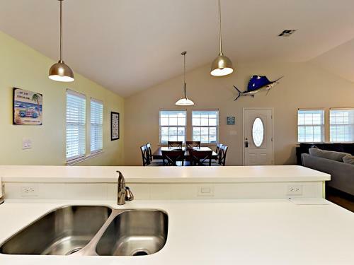 Doodle Digs - Three Bedroom Home