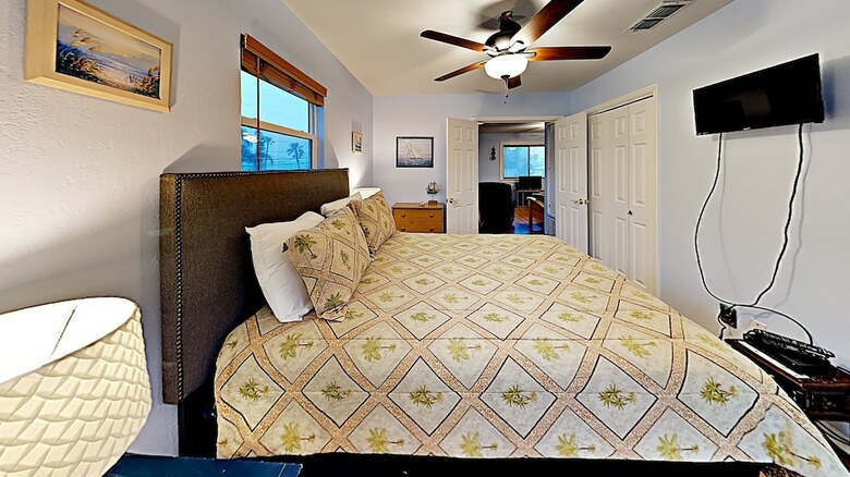Deckhouse - Two Bedroom Home