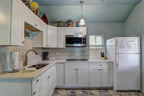 Seafoam Cottage
