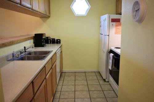 Apartamento 221b Las Palmas - Two Bedroom Condo