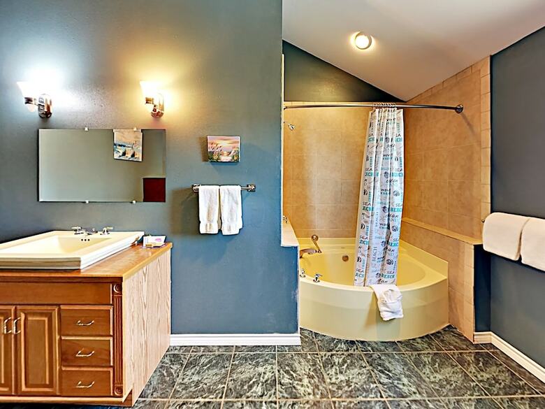 121 12th Street - Three Bedroom Home
