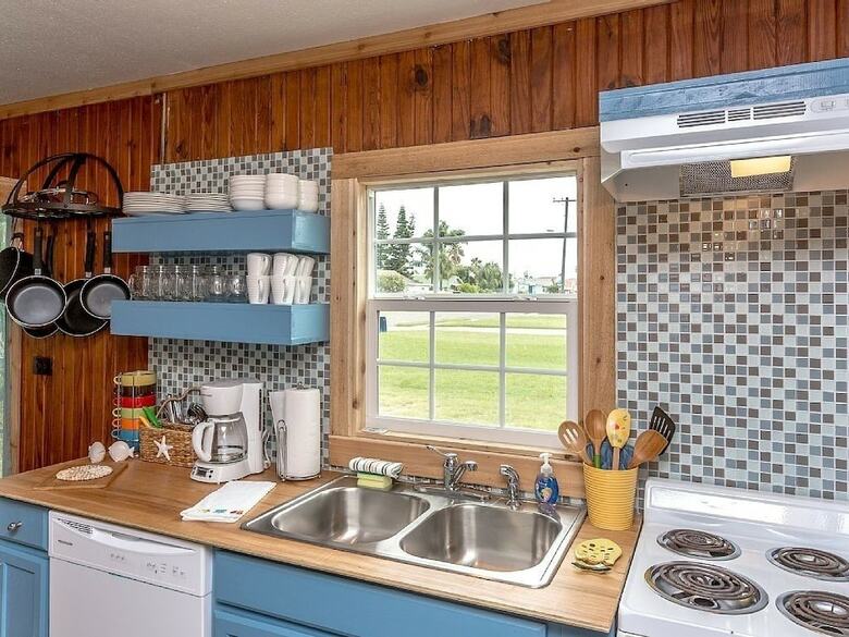 Sunrise Cabana - Two Bedroom Home