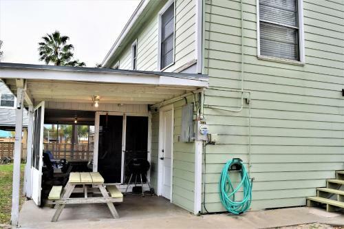 Renn House - Three Bedroom Bungalow
