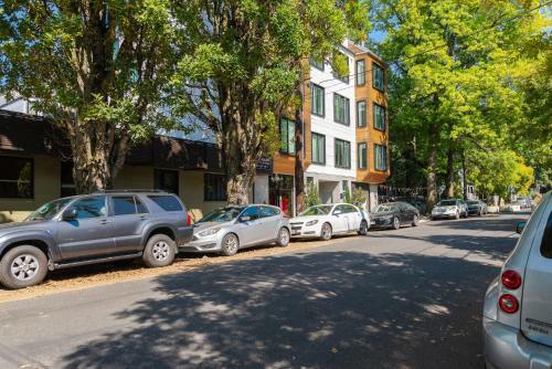 Dorian Apartments In Portland