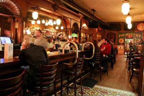 Mcmenamins White Eagle Rock & Roll Hotel