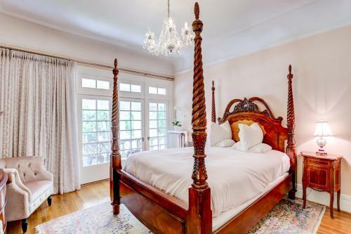 Bed & Breakfast Portland's White House