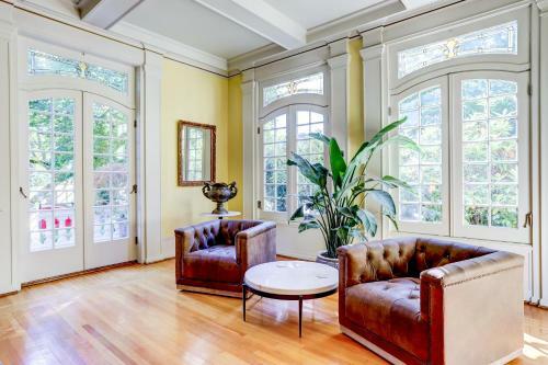 Bed & Breakfast Portland's White House