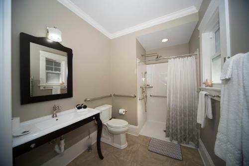 Anchor Inn Boutique Hotel