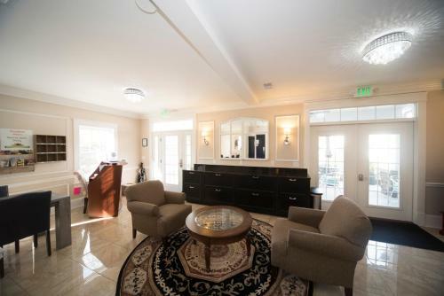 Anchor Inn Boutique Hotel