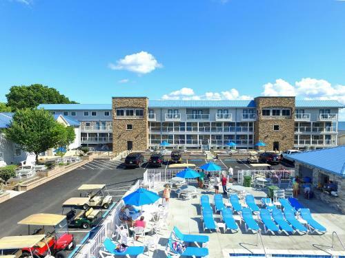 Put-in-bay Waterfront Condo #105