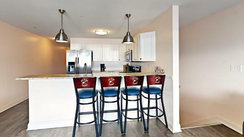Put-in-bay Waterfront Condo #105