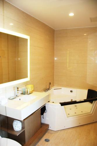 Hotel Wyndham Garden Fresh Meadows Flushing