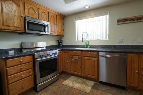 203. The Mottle Villa | Rm 3br/3ba