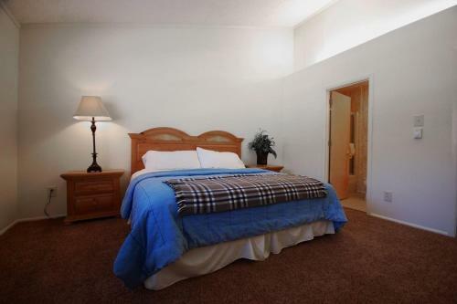 Claim Jumper Condo #7